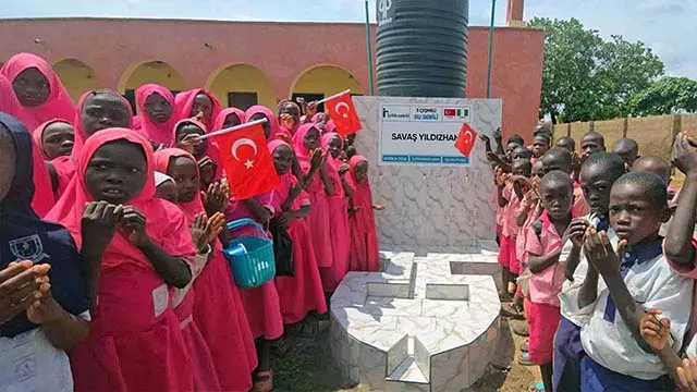 Afrika 3 Çeşmeli Kişisel Su Kuyusu