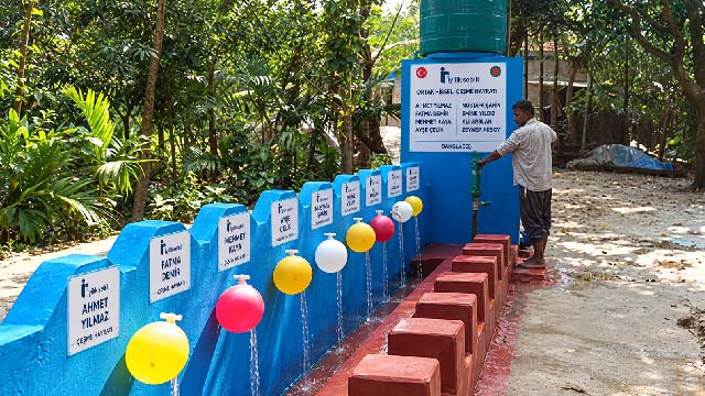 Bangladeş 8 Çeşmeli Ortak Hisseli Su Kuyusu